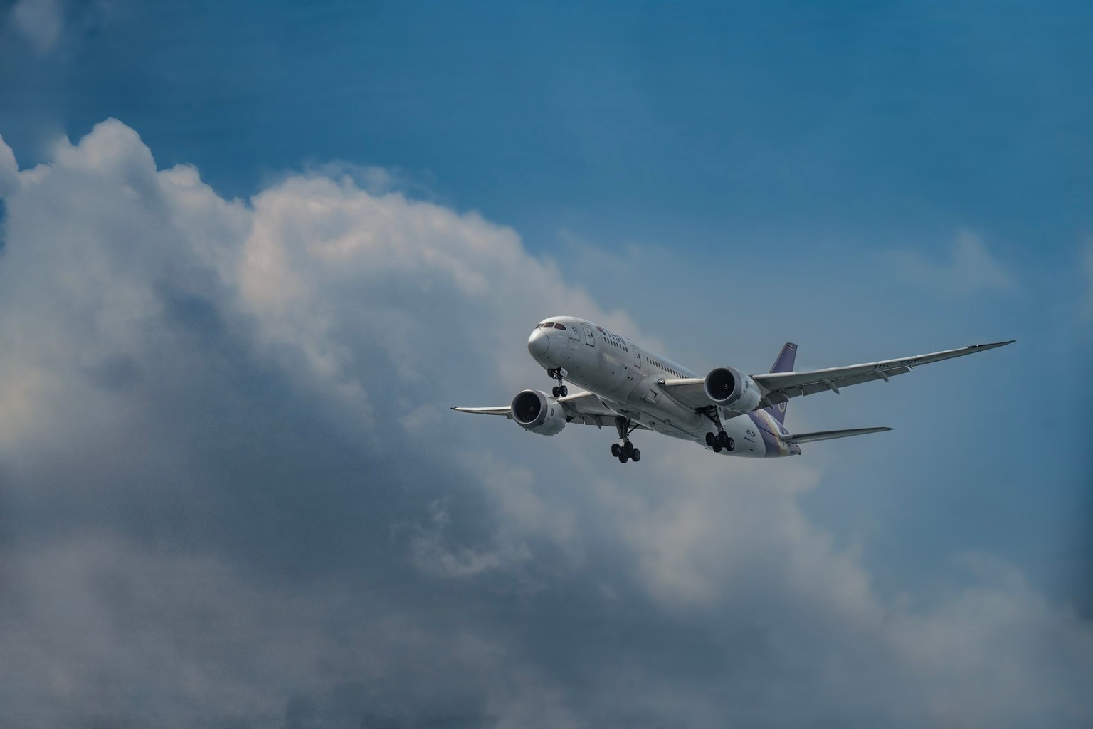 How Tournament Scheduling Affects Teams — The Role of Travel Fatigue in Cross-Continent Tournaments